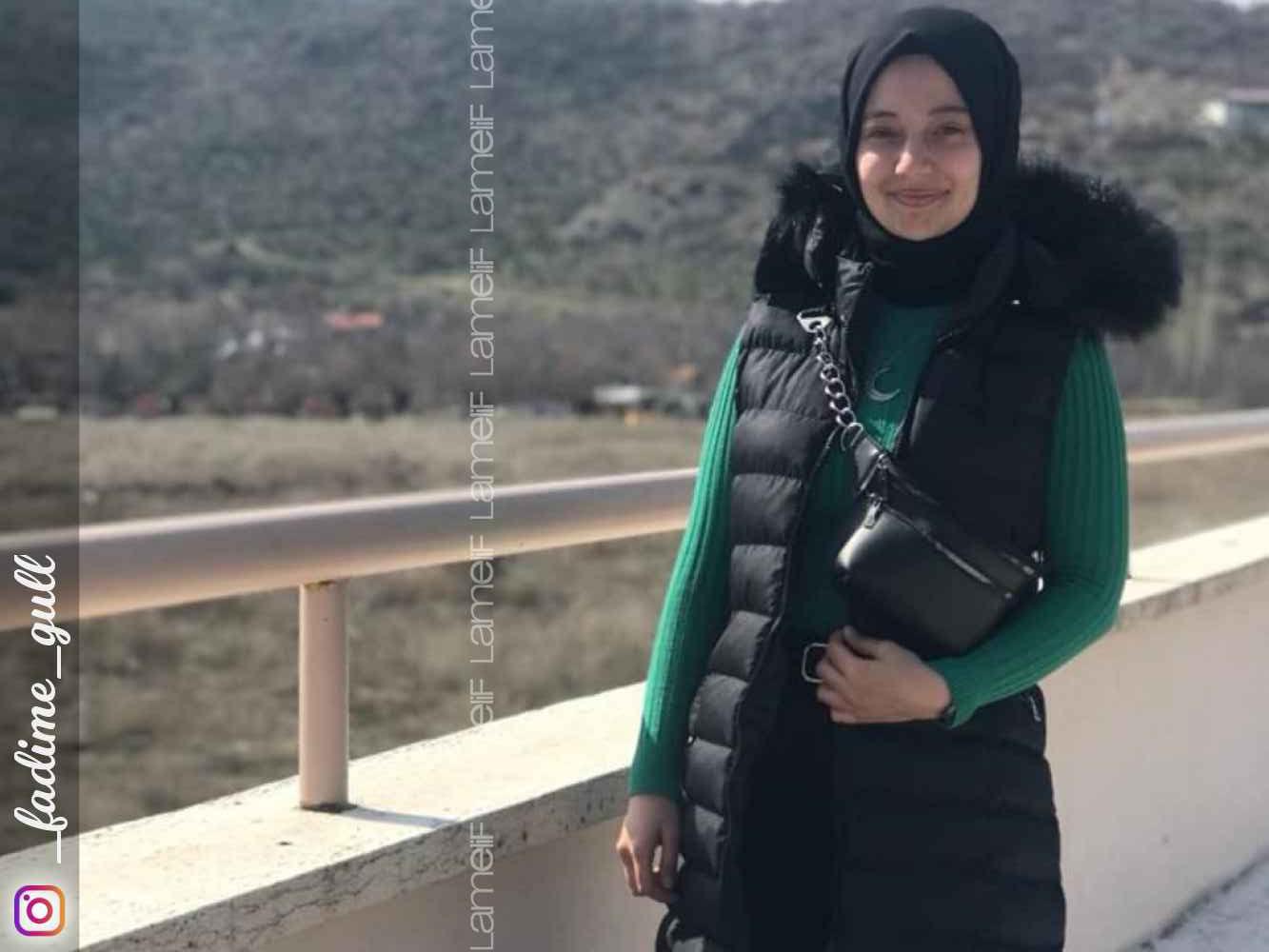 Modalamelif Kapşonlu Uzun Şişme Yelek  Siyah