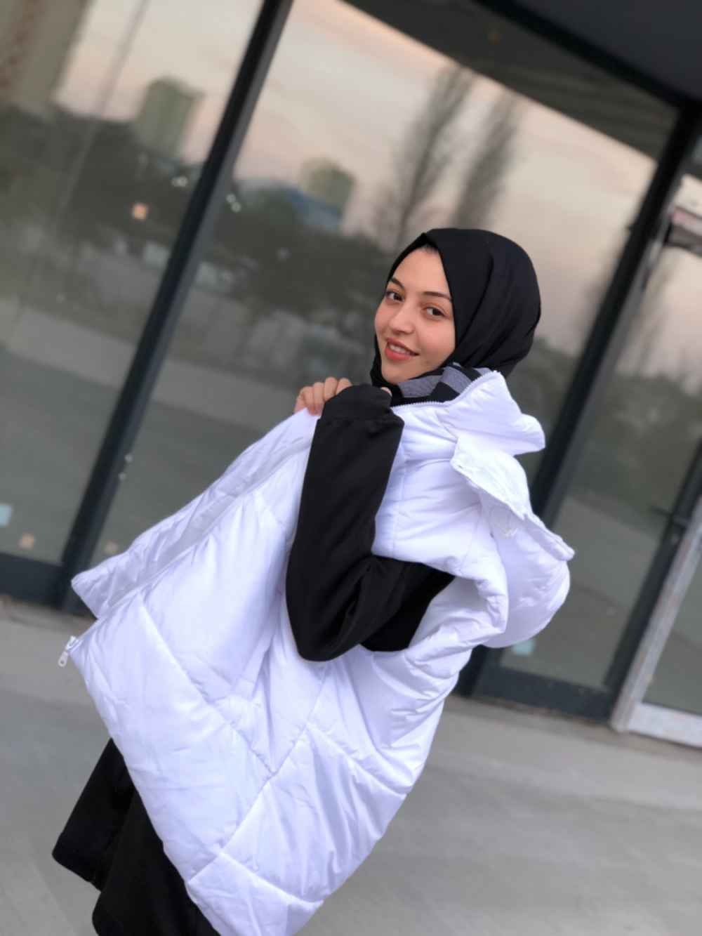 Modalamelif Kapşonlu  Şişme Yelek Beyaz