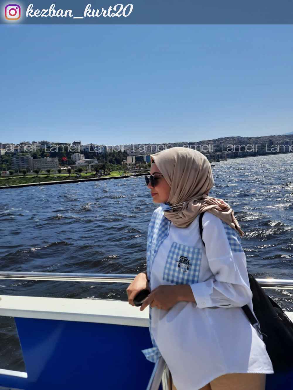 Beige Combed Fabric Straight Shawl