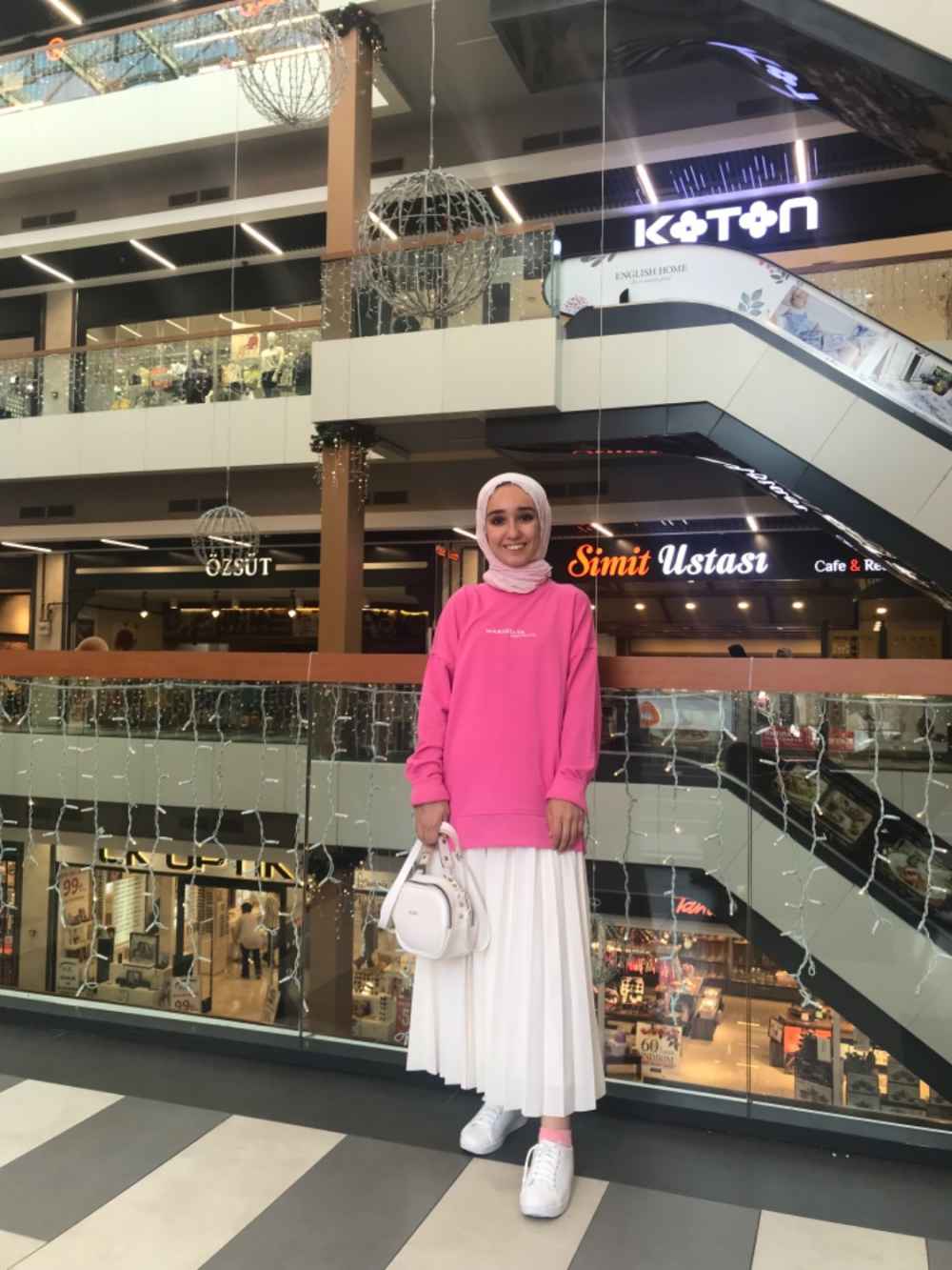 White Mira Fabric Unprinted Pleated Skirt