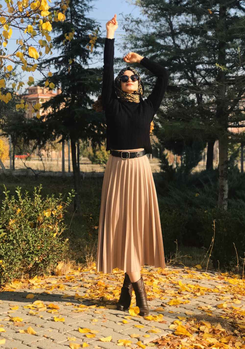 Lamelif Mira Kumaş Sütlü Kahve Pliseli Etek