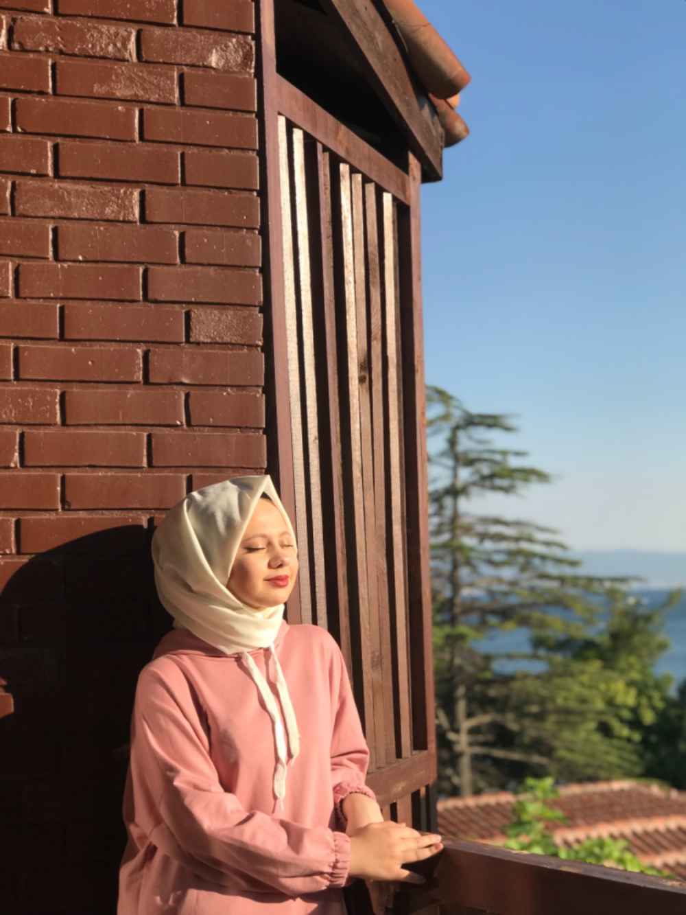 Modalamelif Salaş Kapşonlu Arka Yazılı Sweat Pudra