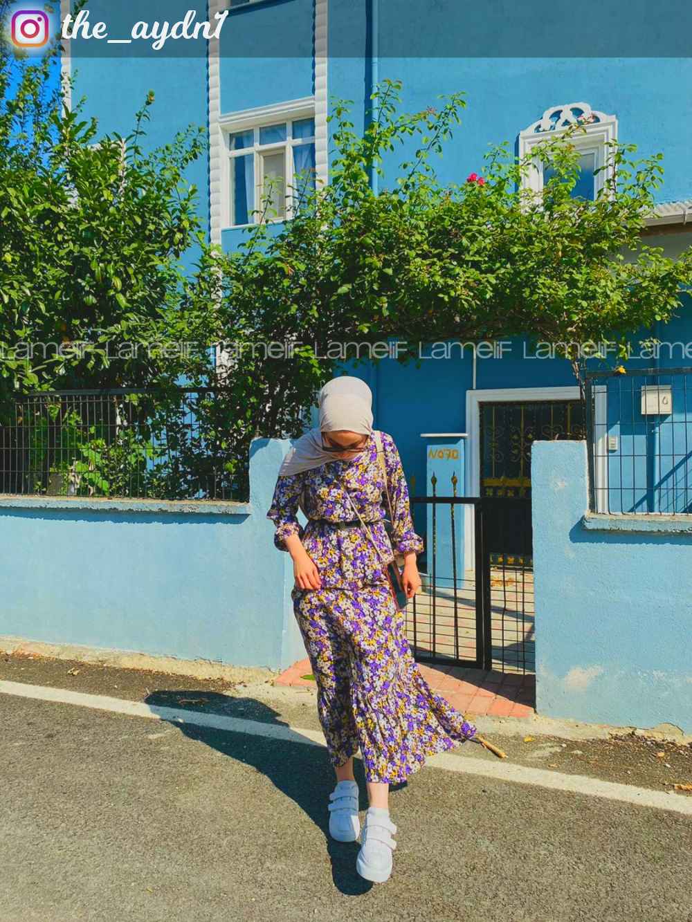 Modalamelif Önü Yarım Düğmeli Soyut Desenli Eteği Fırfırlı Elbise Lila