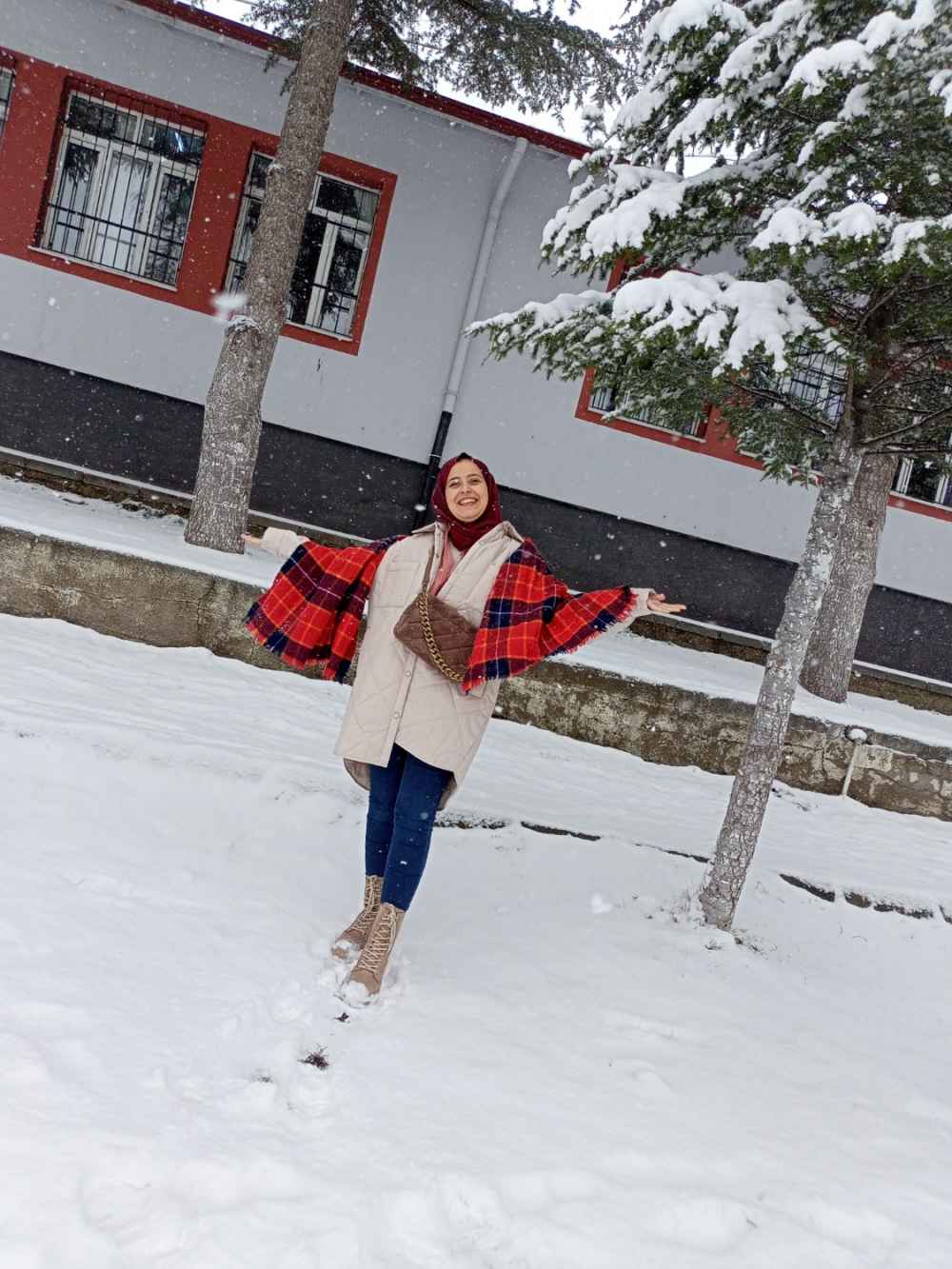 Modalamelif Önü Çıtçıt Düğmeli Çift Cepli Mont Bej