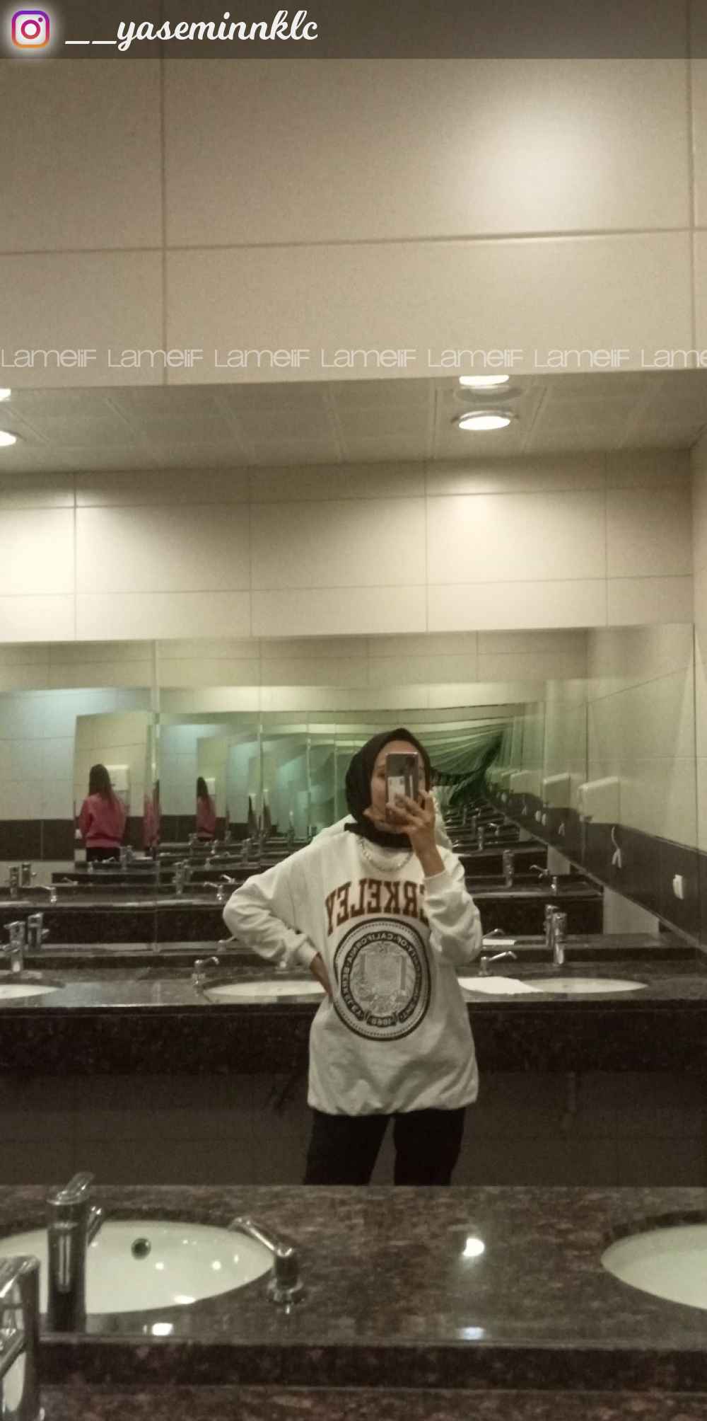 Modalamelif Bisiklet Yaka Berkeley Yazı Baskılı Sweat Beyaz