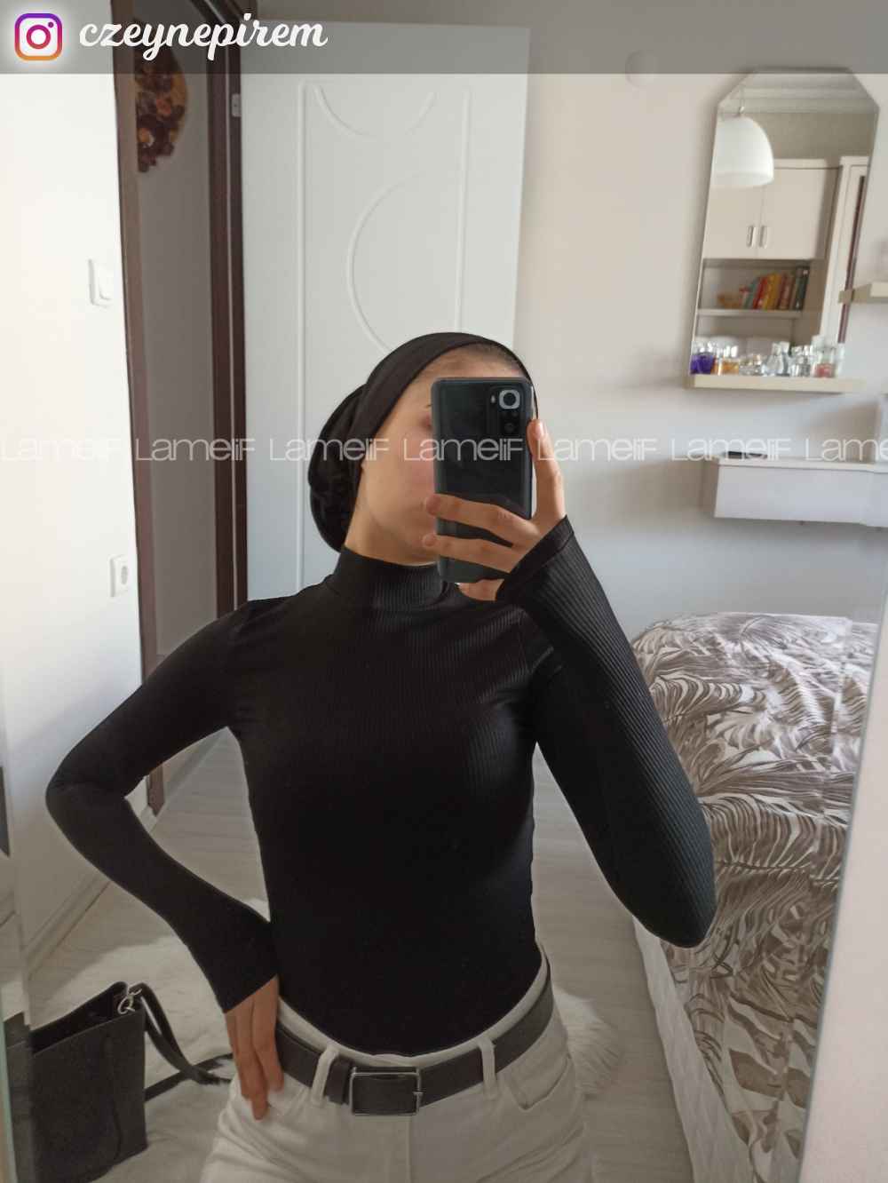 Modalamelif Yarım Balıkçı Yaka Kaşkorse Body Siyah