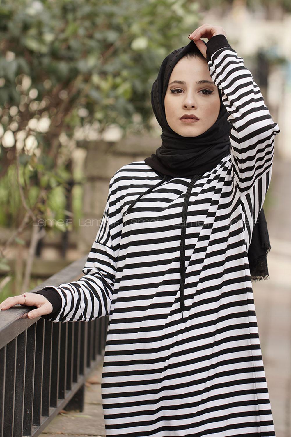 Modalamelif Beyaz Ağırlıklı Çizgili Kapşonlu Tunik