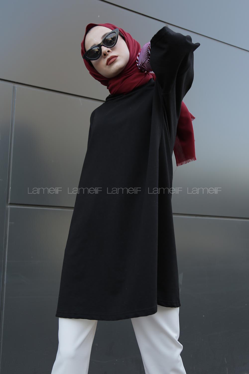 Lamelif Kolu Çizgi Detaylı  Kapşonlu Sweat Siyah Kırmızı