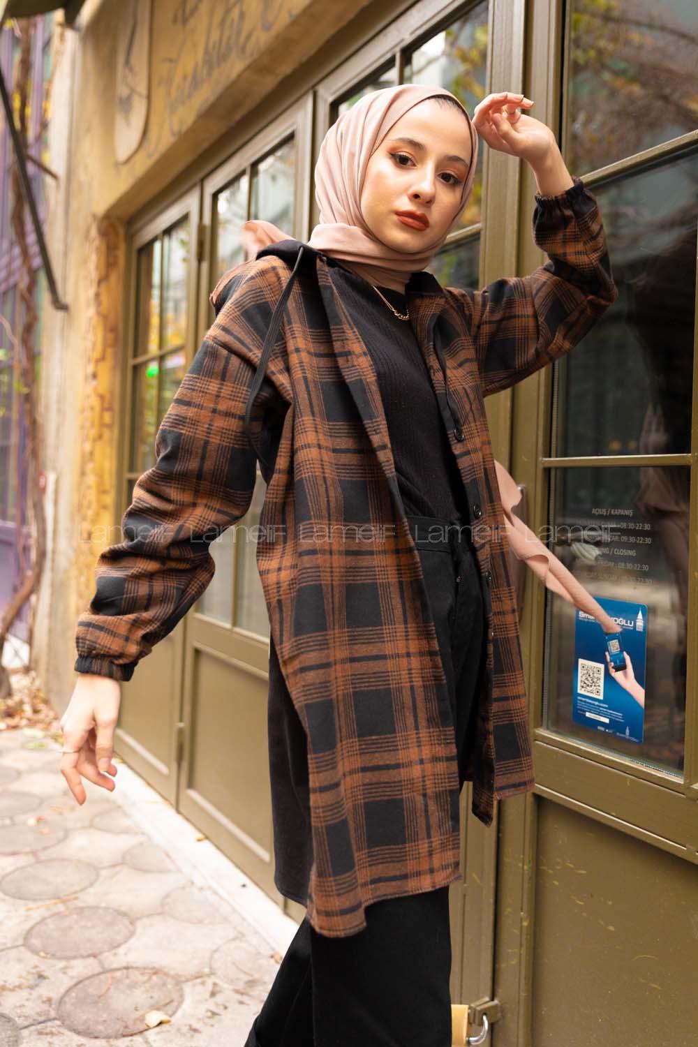 Modalamelif Arkası Yazı Baskılı Kapşonlu Ekose Tunik Siyah Kahverengi