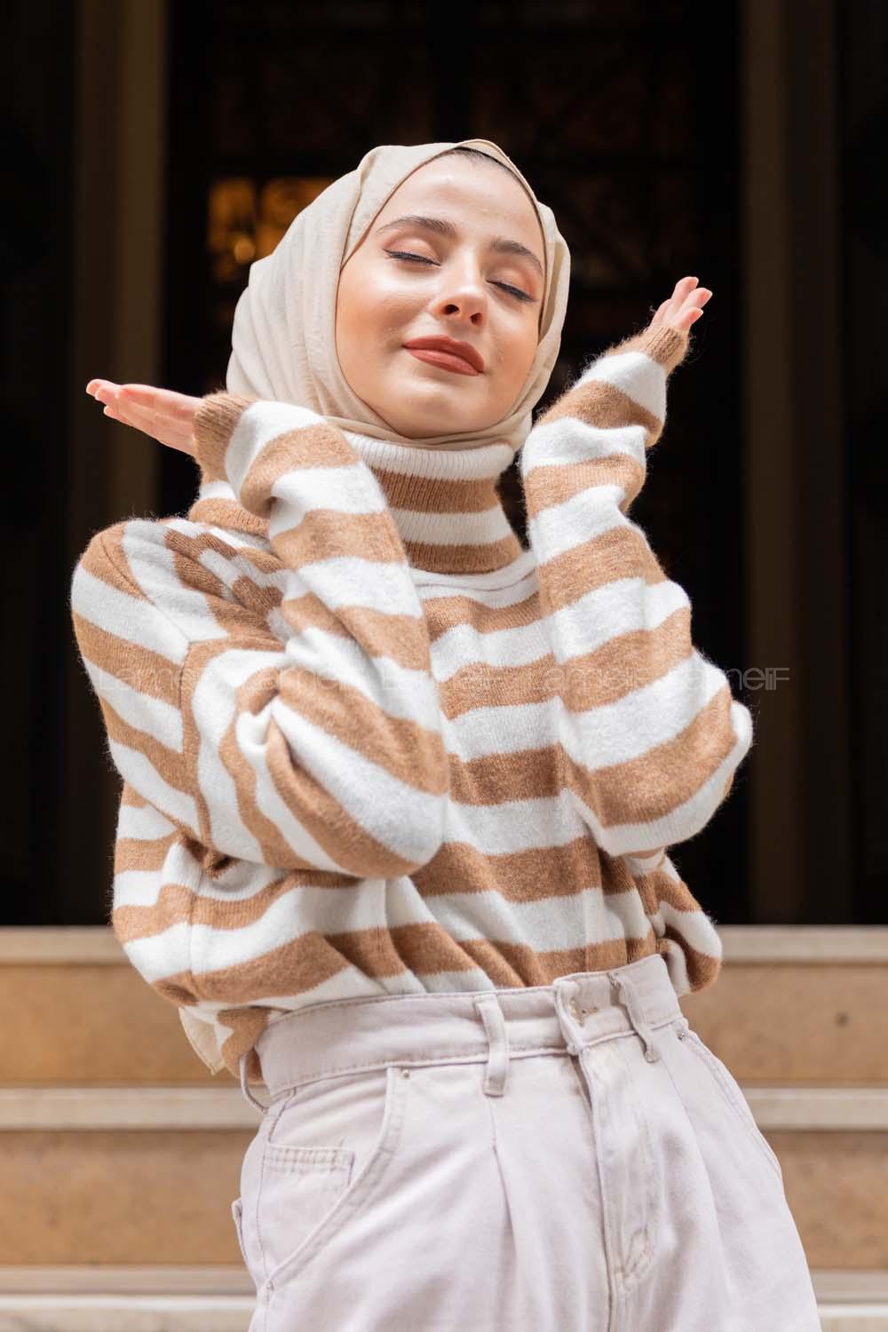 Modalamelif Balıkçı Yaka Çizgili Kazak Sütlü Kahve