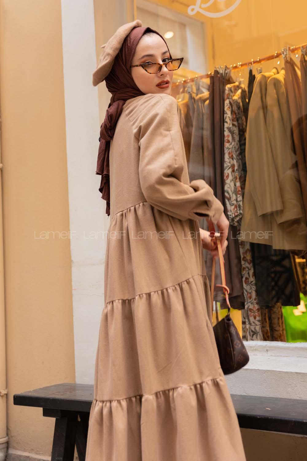 Modalamelif Hakim Yaka Önü Yarım Düğmeli Elbise Camel