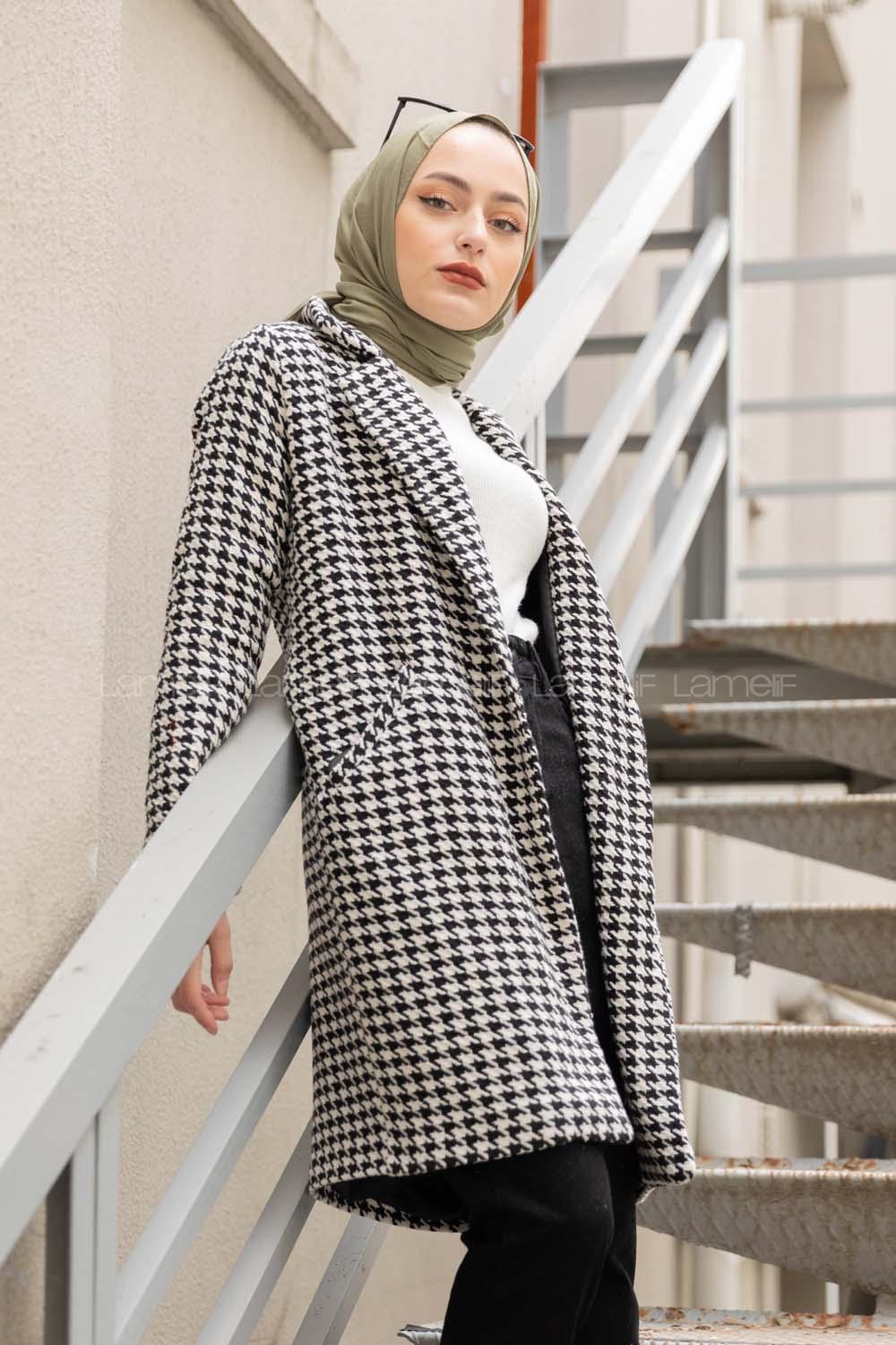 Modalamelif Önü Düğmeli Kazayağı Desen Kaban Siyah Beyaz