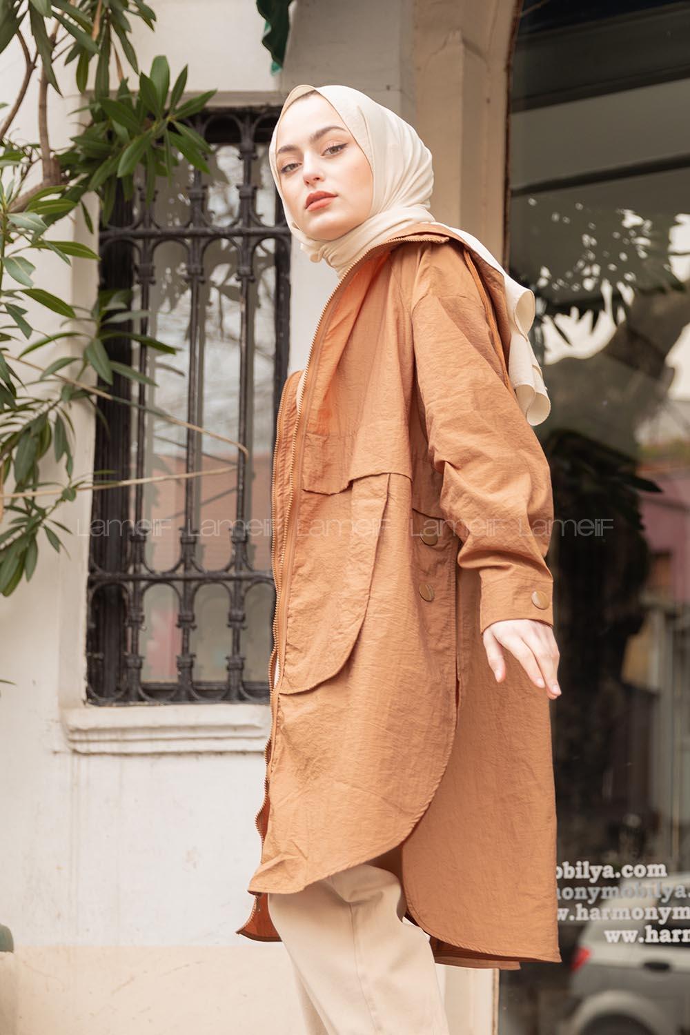 Modalamelif Önü Fermuarlı Kapşonlu Yağmurluk Camel