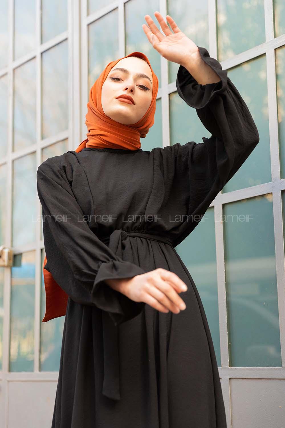 Modalamelif Yarasa Kol Kemer Detaylı  Elbise Siyah