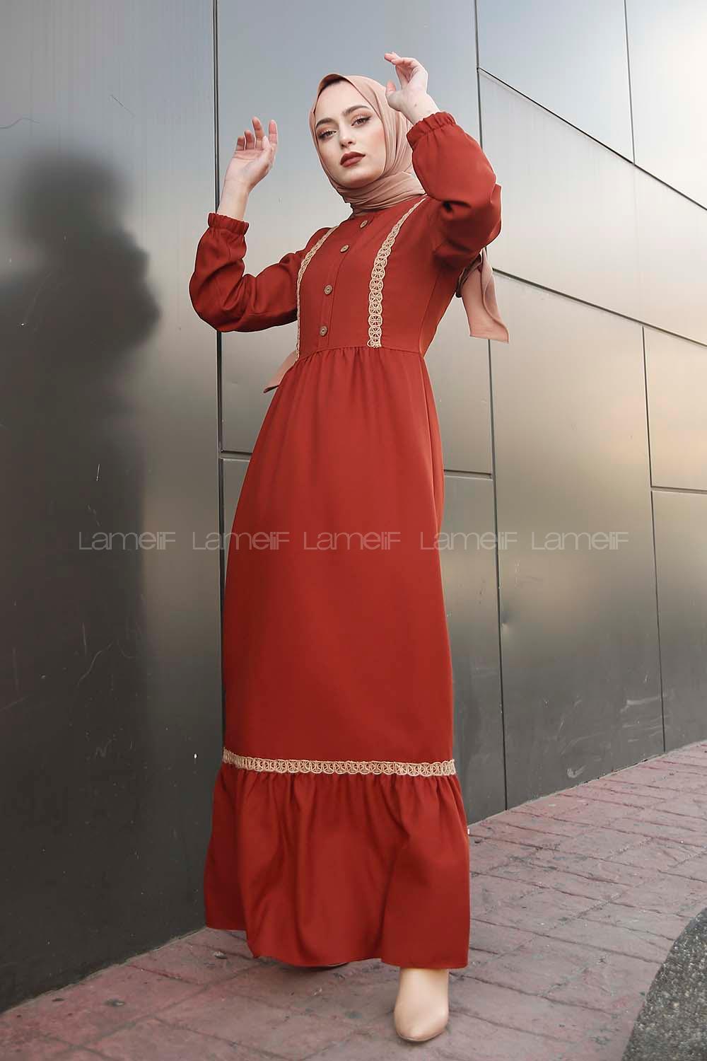 Modalamelif Önü Tahta Düğmeli Hasır Detaylı Elbise Taba