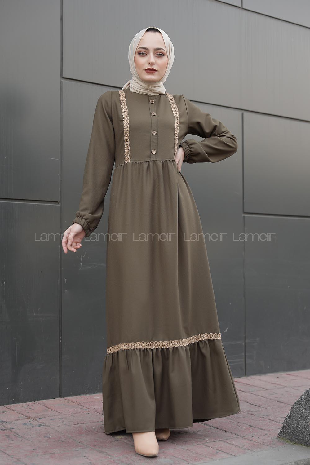 Modalamelif Önü Tahta Düğmeli Hasır Detaylı Elbise Haki