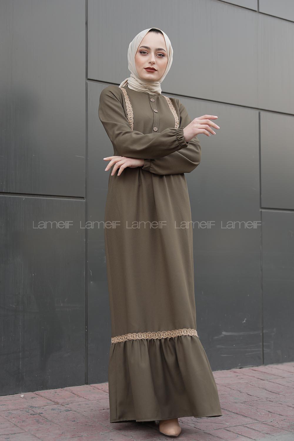 Modalamelif Önü Tahta Düğmeli Hasır Detaylı Elbise Haki