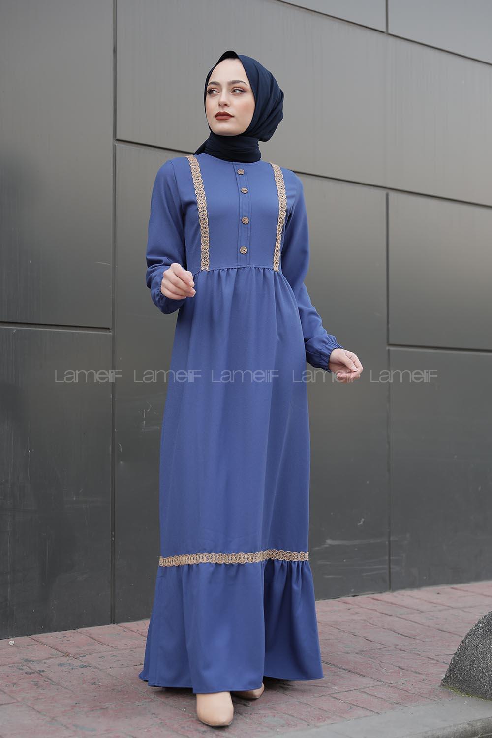 Modalamelif Önü Tahta Düğmeli Hasır Detaylı Elbise Mavi