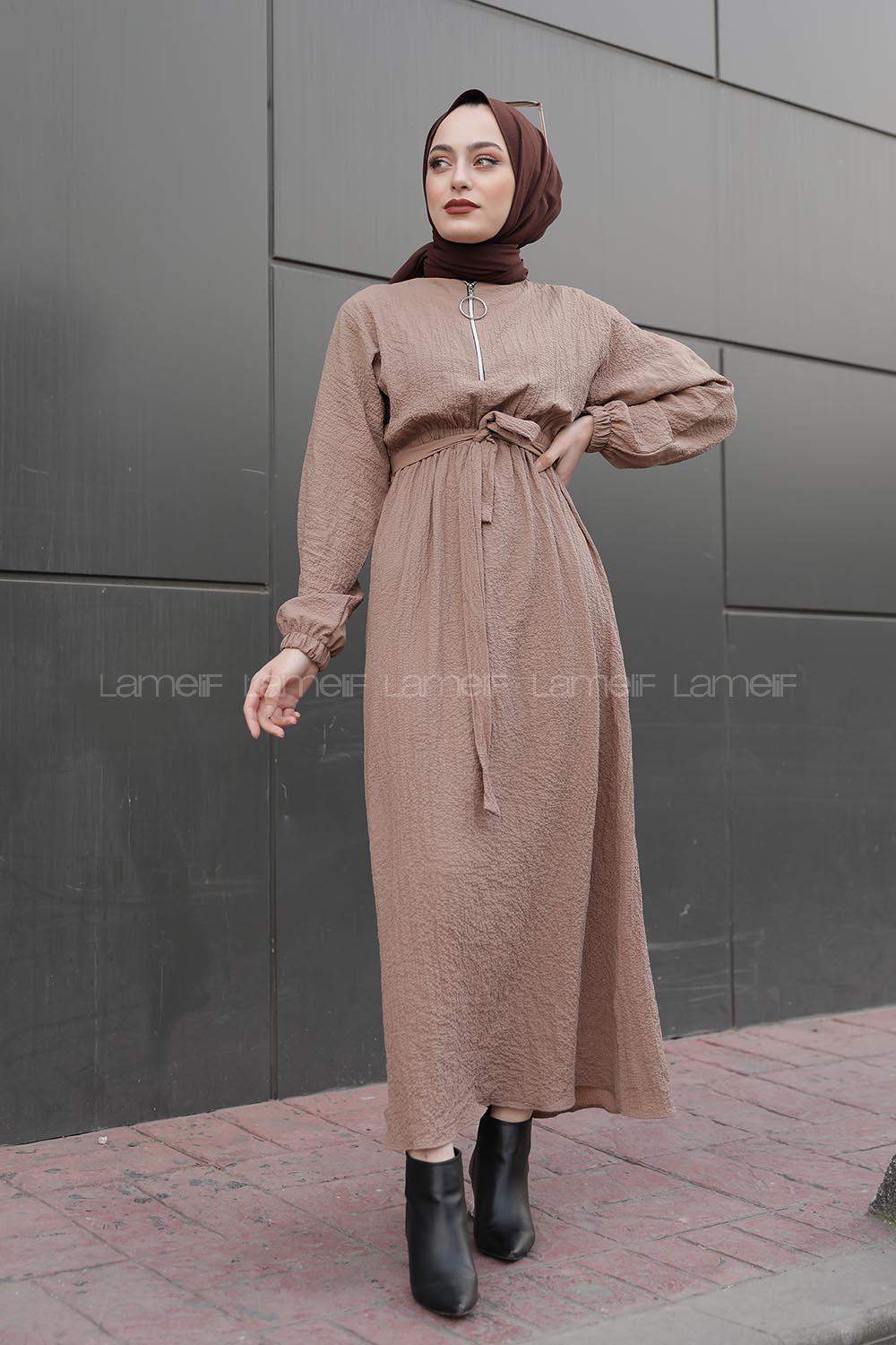 Modalamelif Önü Yarım Fermuarlı  Kemerli Uzun Elbise Bej