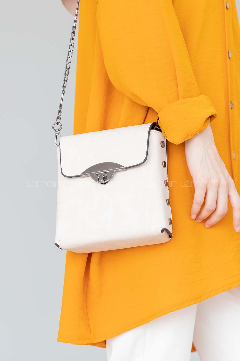 Modalamelif Zımba Detaylı Çapraz Patos Çanta Krem