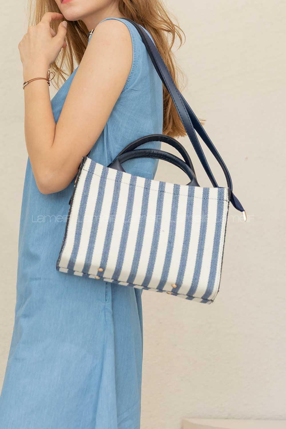 Modalamelif Dik Çizgili Çapraz Çanta Lacivert