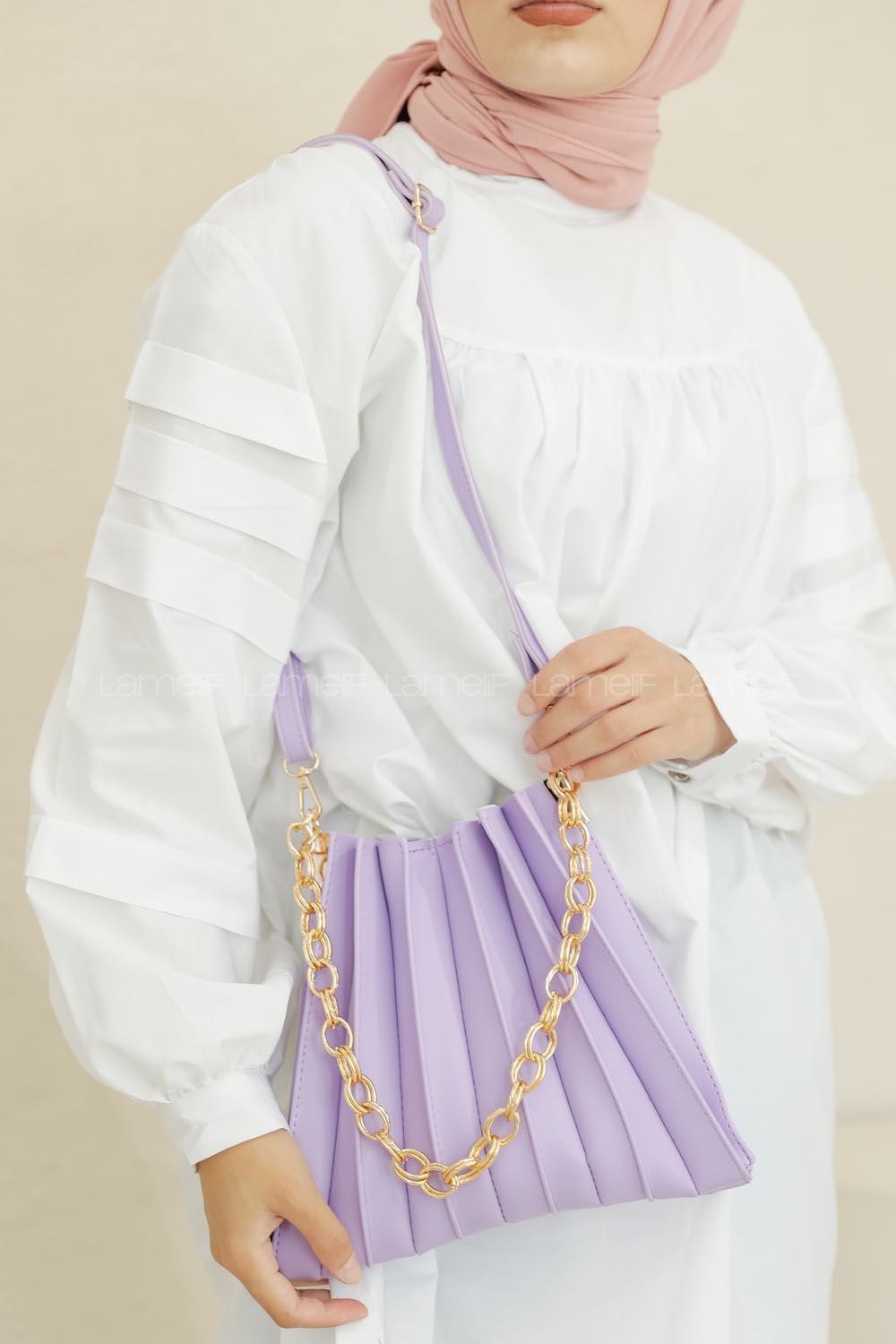 Modalamelif Zincir Aksesuarlı Pileli Çanta Lila