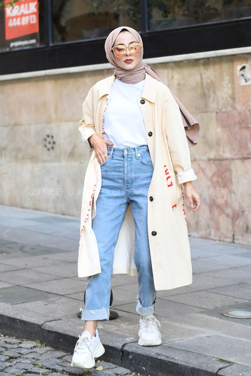 Modalamelif Önü Düğmeli Yazı Baskılı Trenç Bej