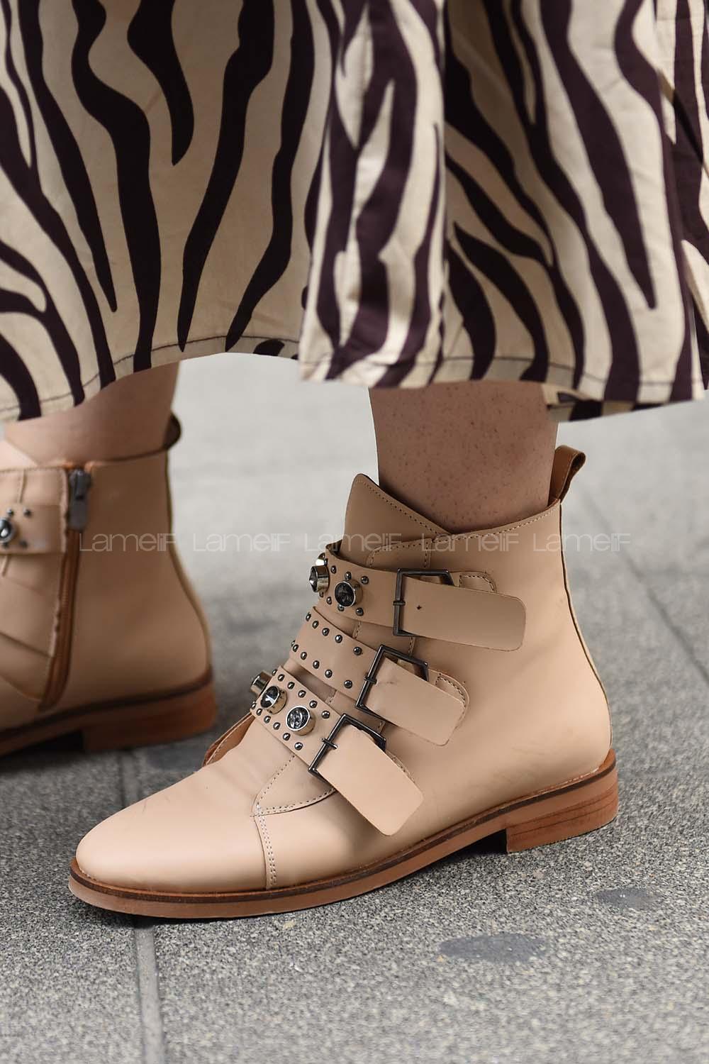 Modalamelif Küt Burun Tokalı Ten Rengi Bot