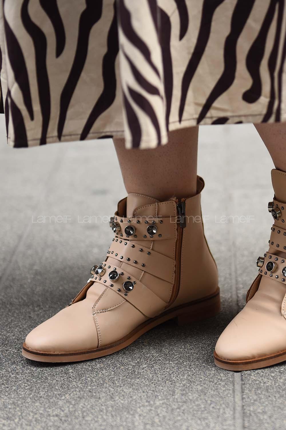 Modalamelif Küt Burun Tokalı Ten Rengi Bot