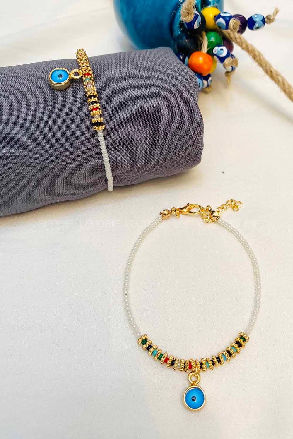 Modalamelif Beyaz Boncuk Nazar Detaylı Bileklik