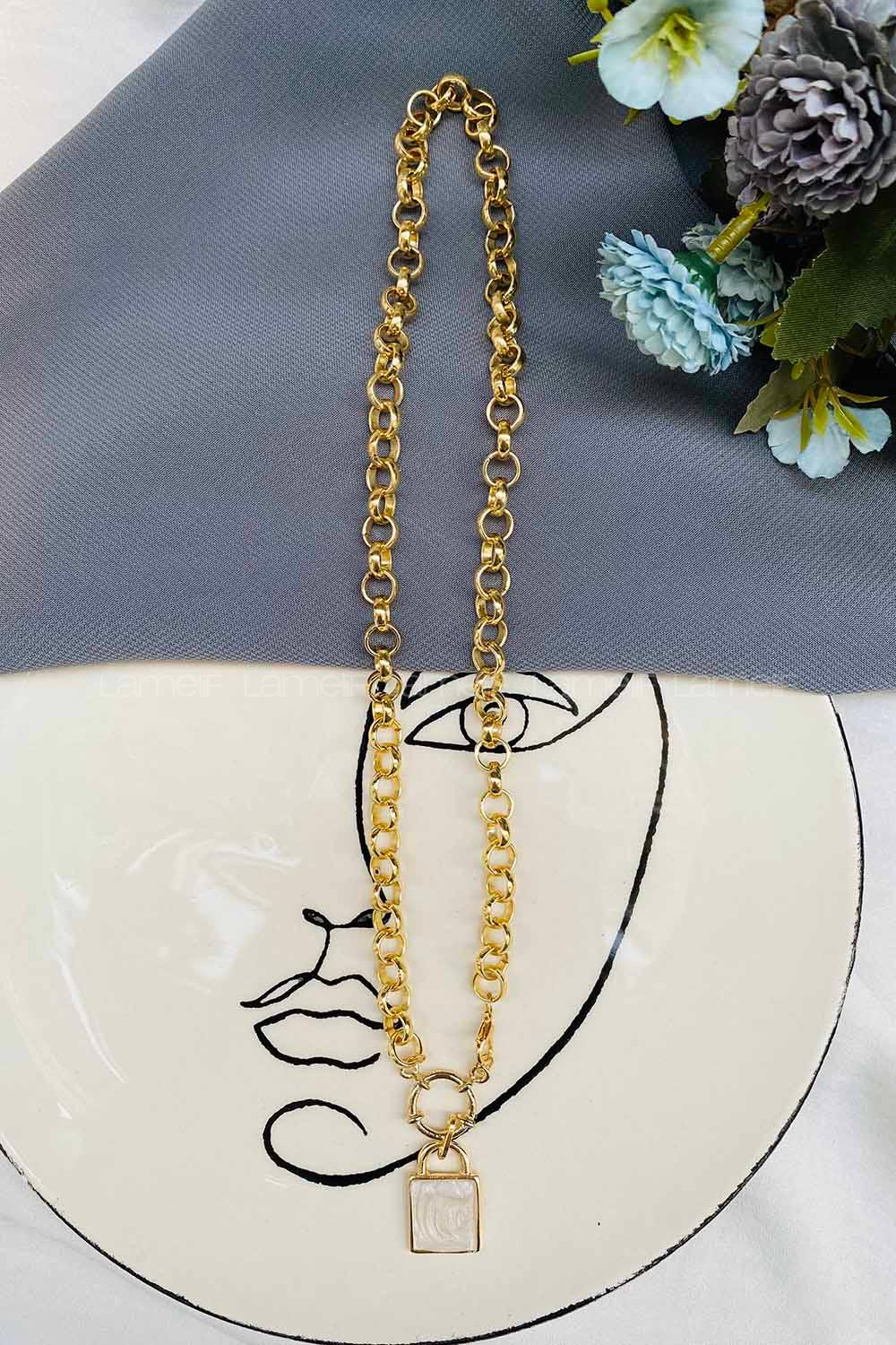 Modalamelif Gold Zincir Beyaz Kilit Kolye