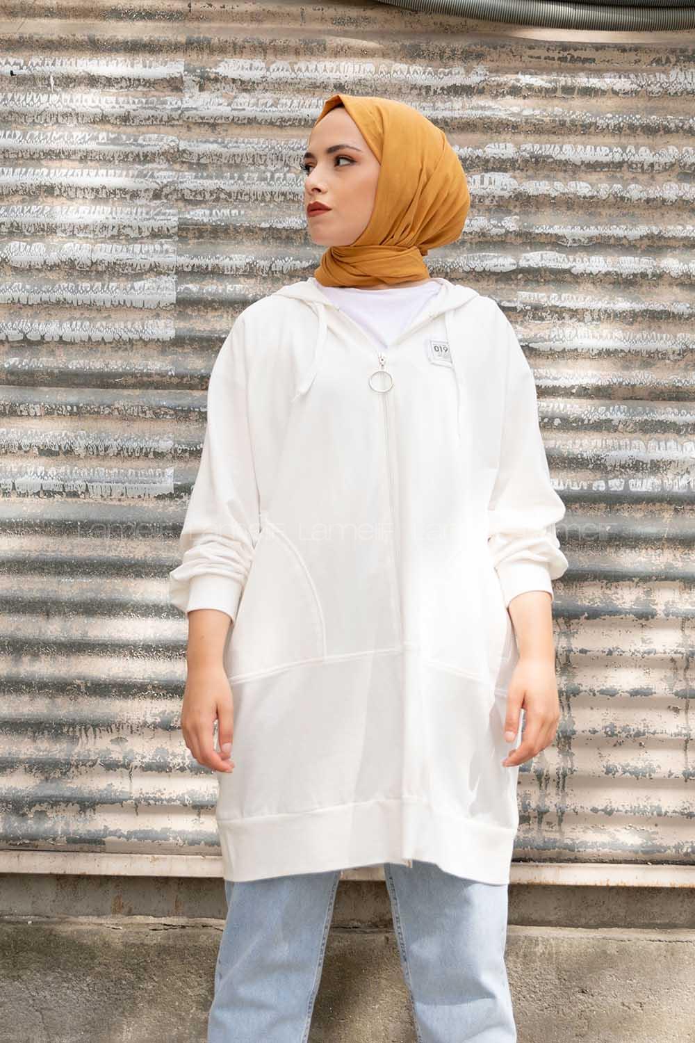 Modalamelif Önü Fermuarlı Arma Baskılı Hırka Beyaz