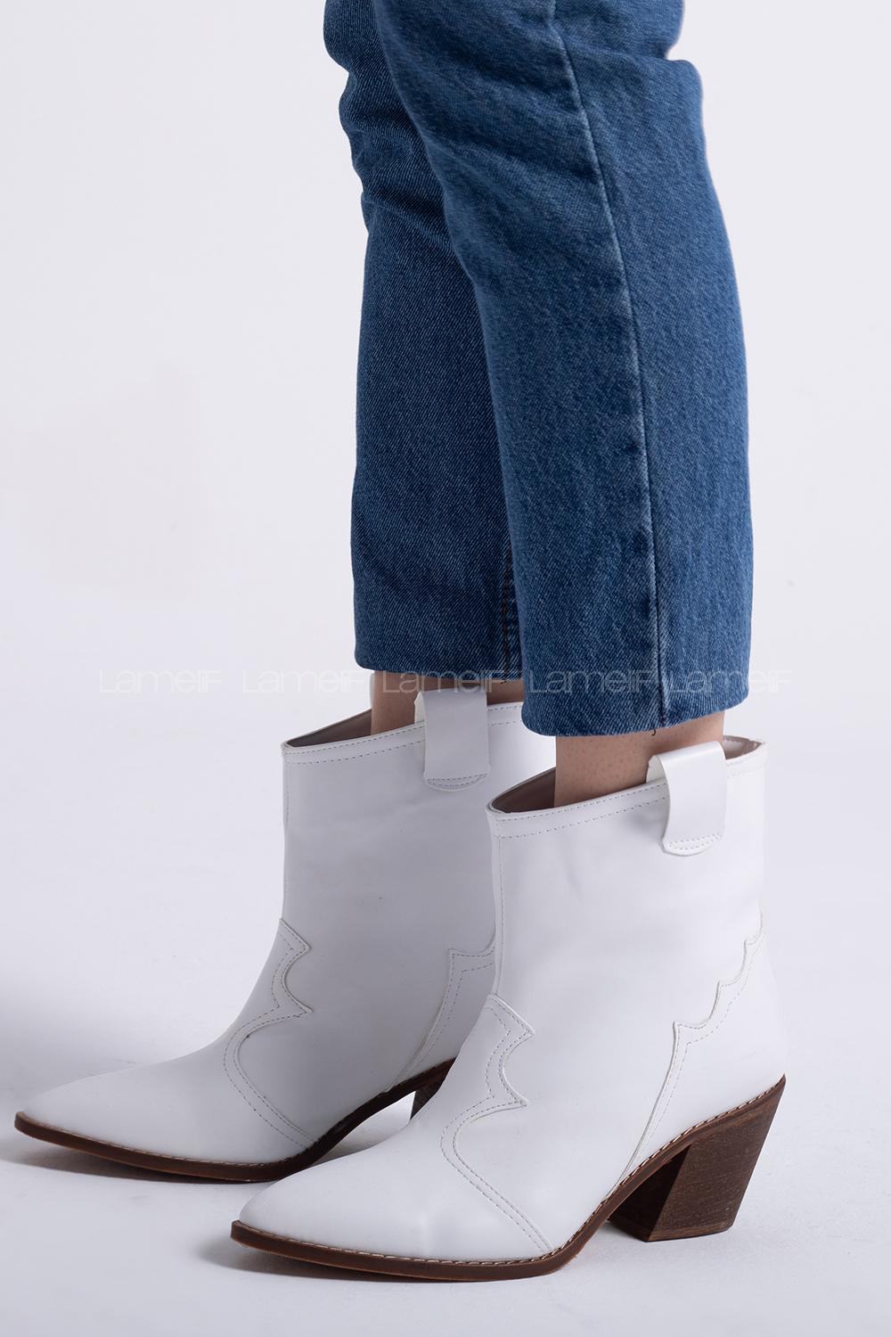 Modalamelif Sivri Burun Nakışlı Deri Beyaz Bot