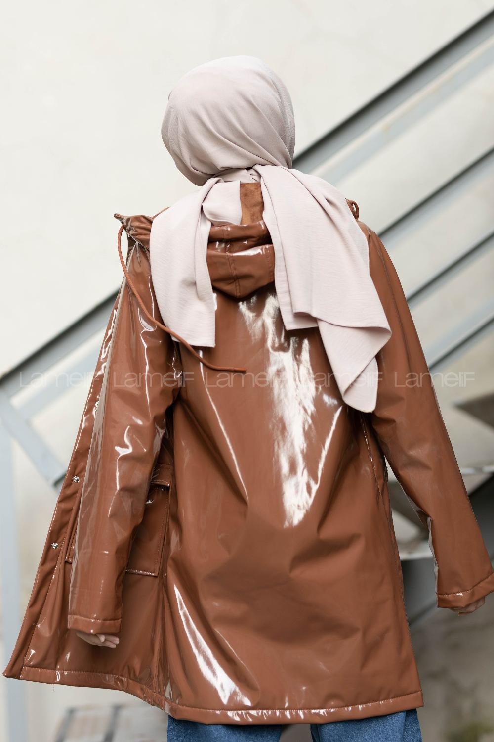 Modalamelif Önü Çıtçıt Düğmeli Rugan Yağmurluk Taba