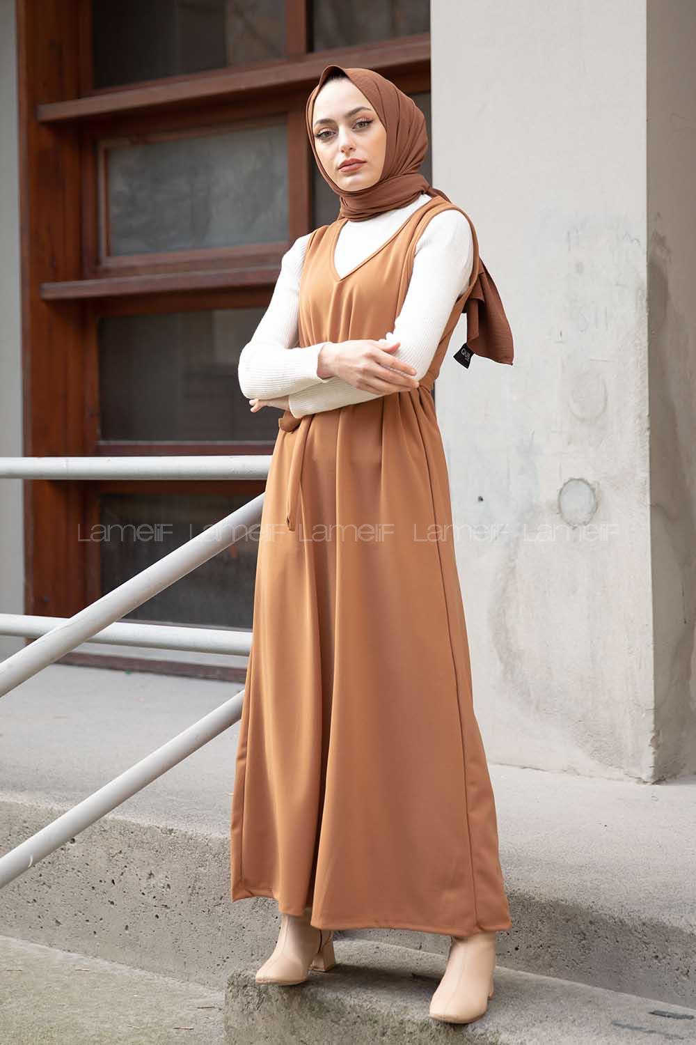 Modalamelif V Yaka Kuşaklı Jile Elbise Camel