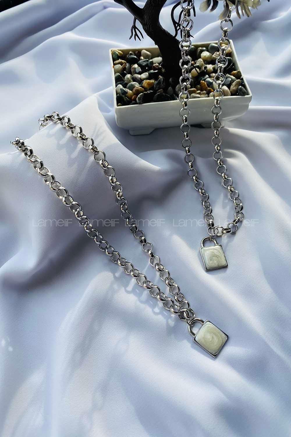 Modalamelif Gümüş Zincir Beyaz Kilit Kolye