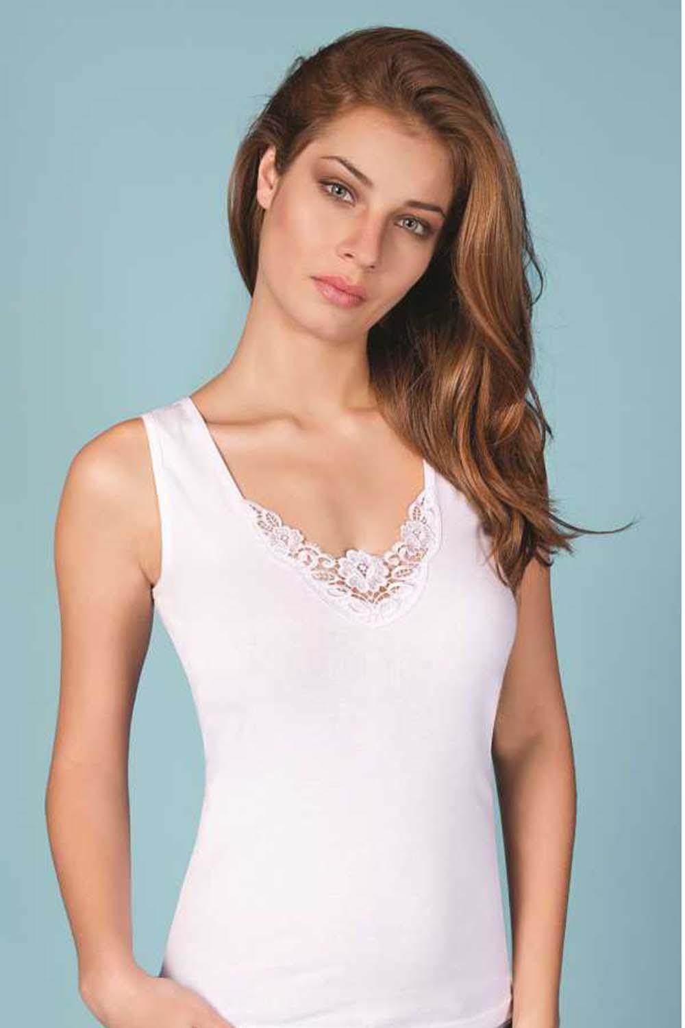 White Scoop Neck Sleeveless Arm Unprinted Singlet