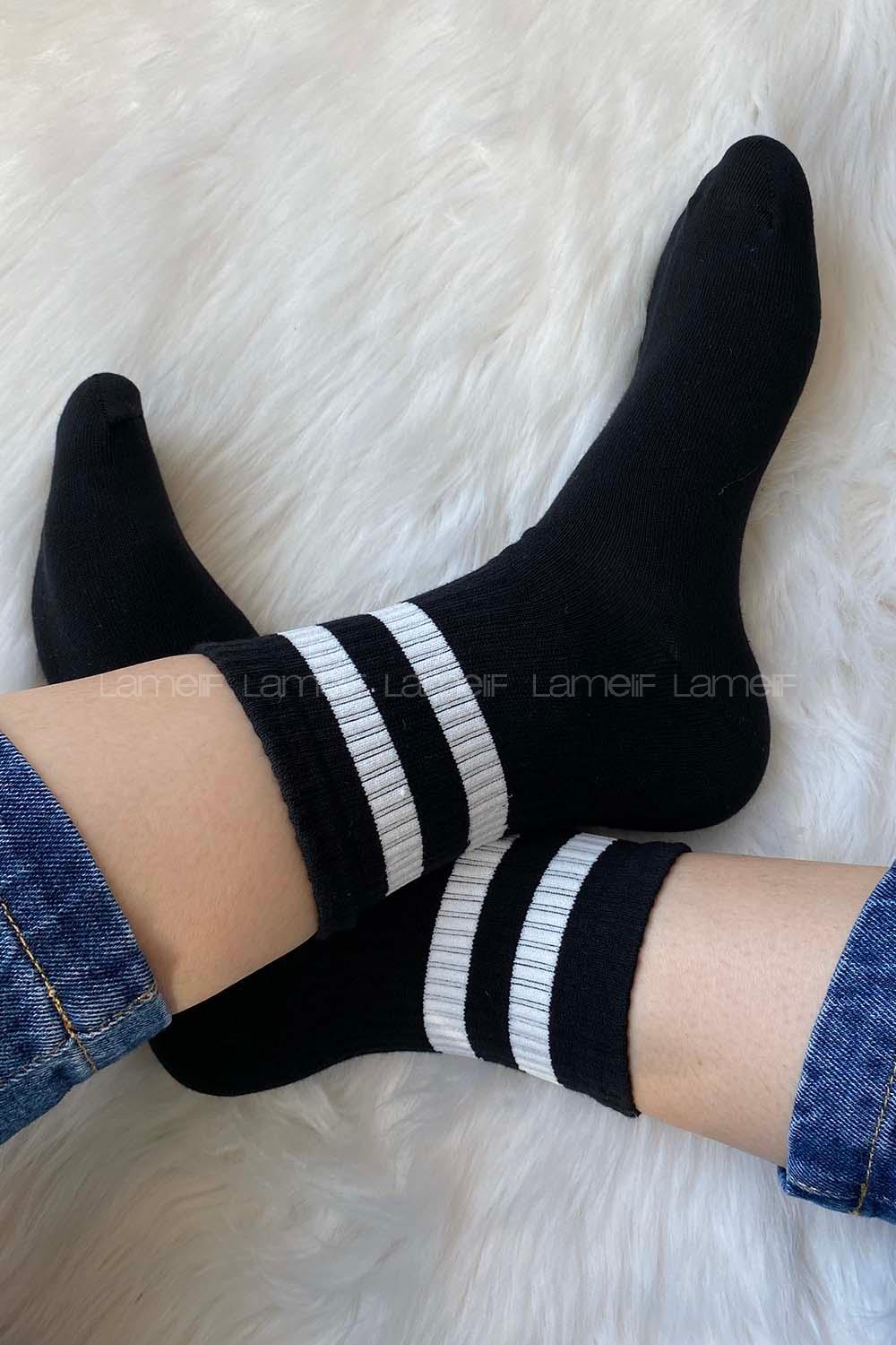 ModalemelModalamelifBeyaz Çizgili Soket Çorap Siyah