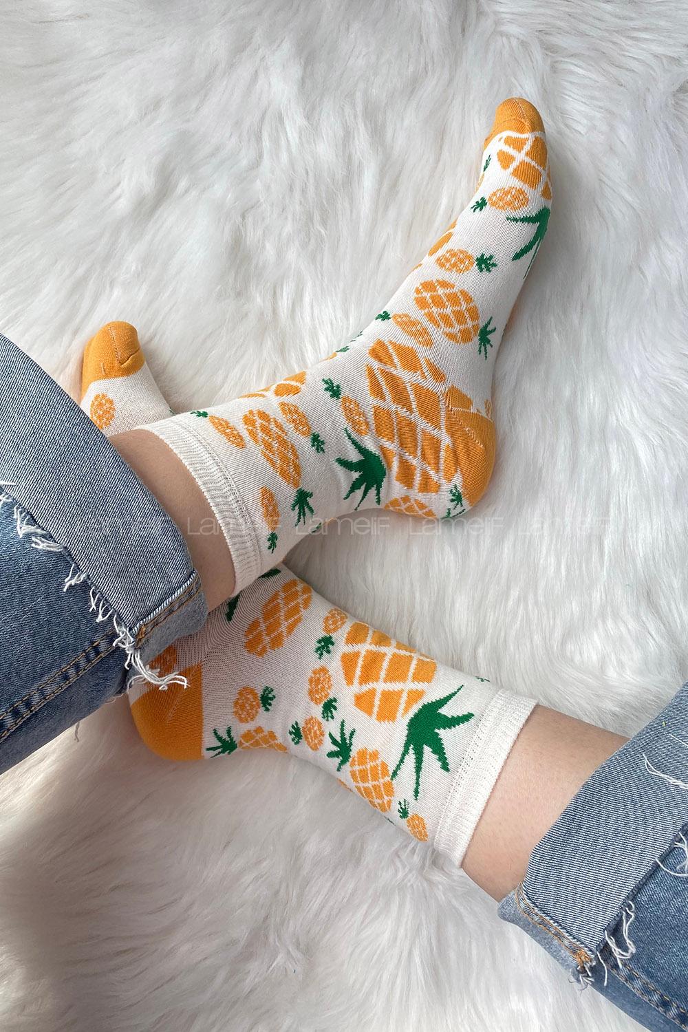 Modalamelif Ananas İşlemeli Soket Çorap Beyaz