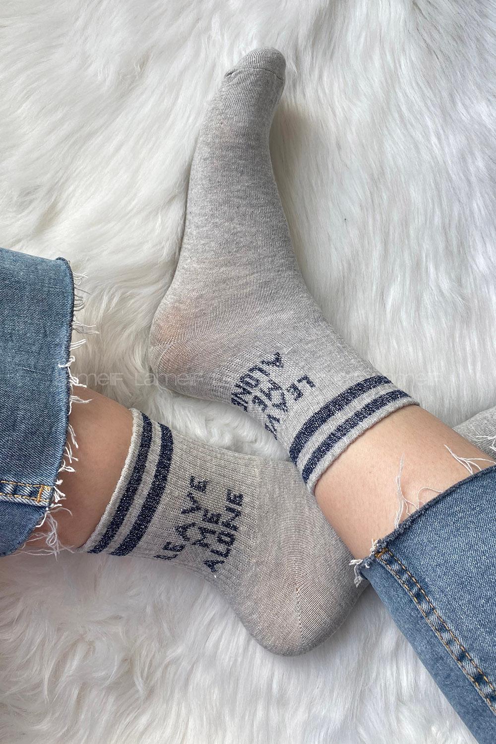 Modalamelif Leave Me Alone Yazı Nakışlı Soket Çorap Gri