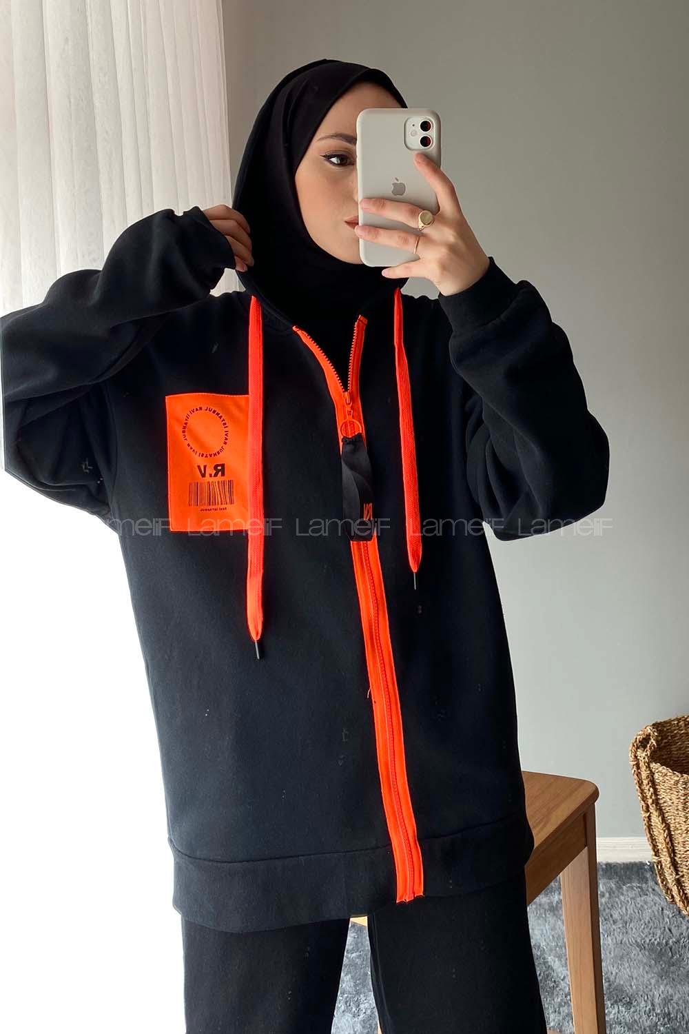 Modalamelif Önü Fermuarlı Arma Detay Sweatshirt Siyah