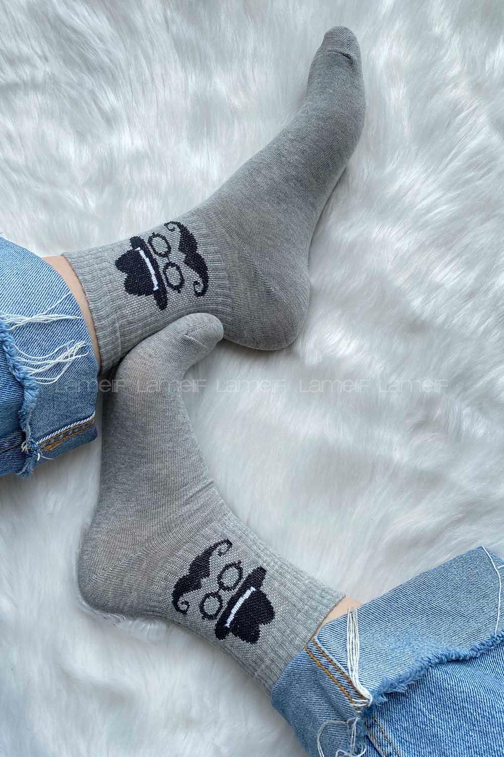 Modalamelif Şapkalı Adam İşlemeli Soket Çorap Gri