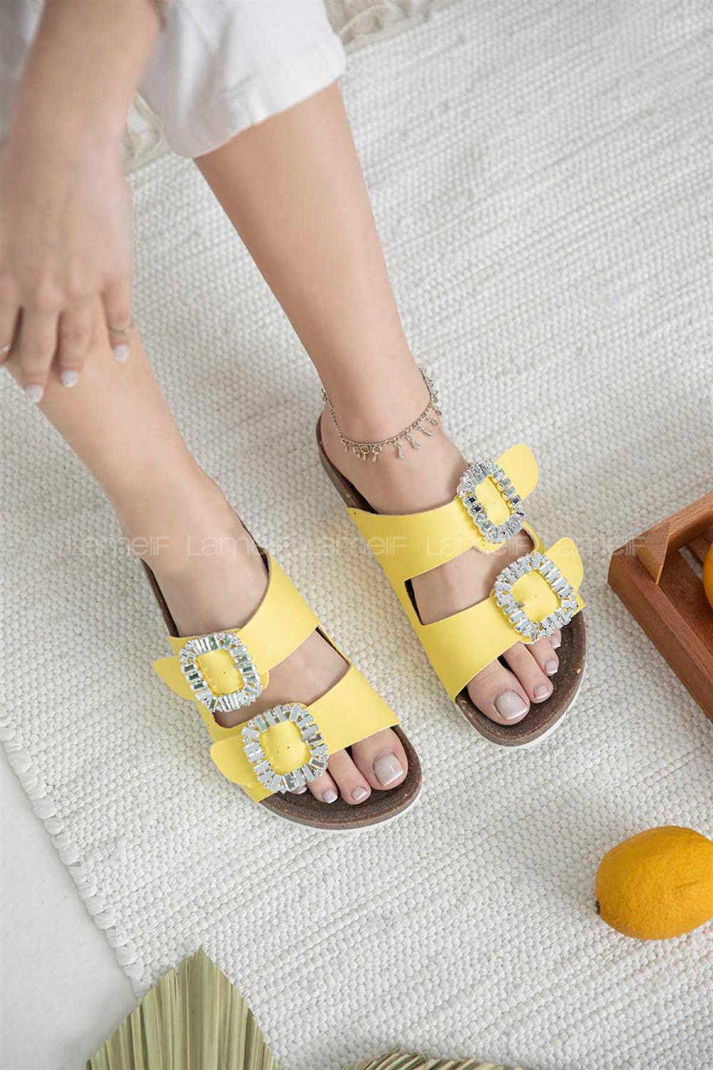 Modalamelif Volinda Kadın Taşlı Tokalı Deri Terlik Sarı