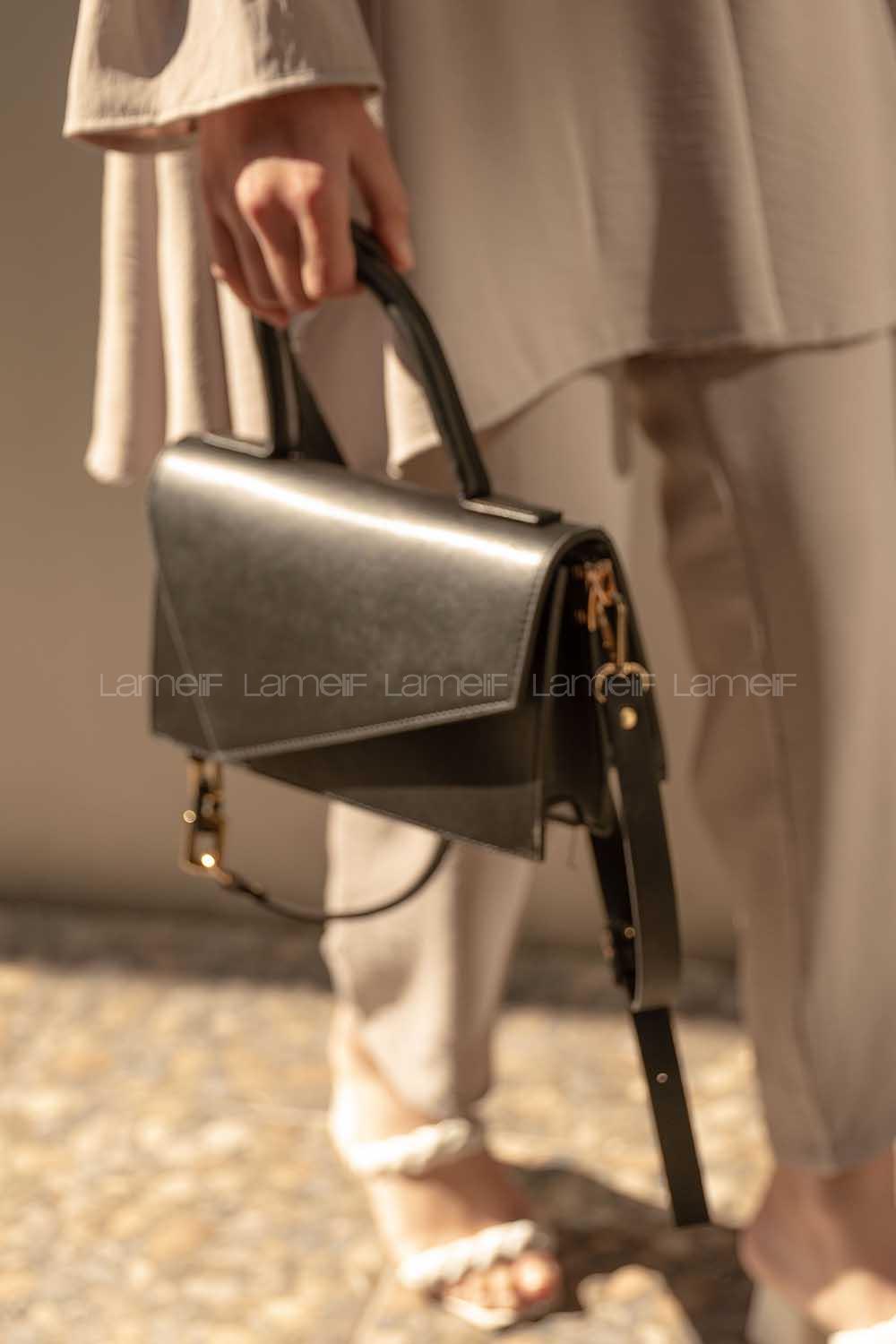 Modalamelif Asimetrik Kapak Kilitli Çanta Siyah