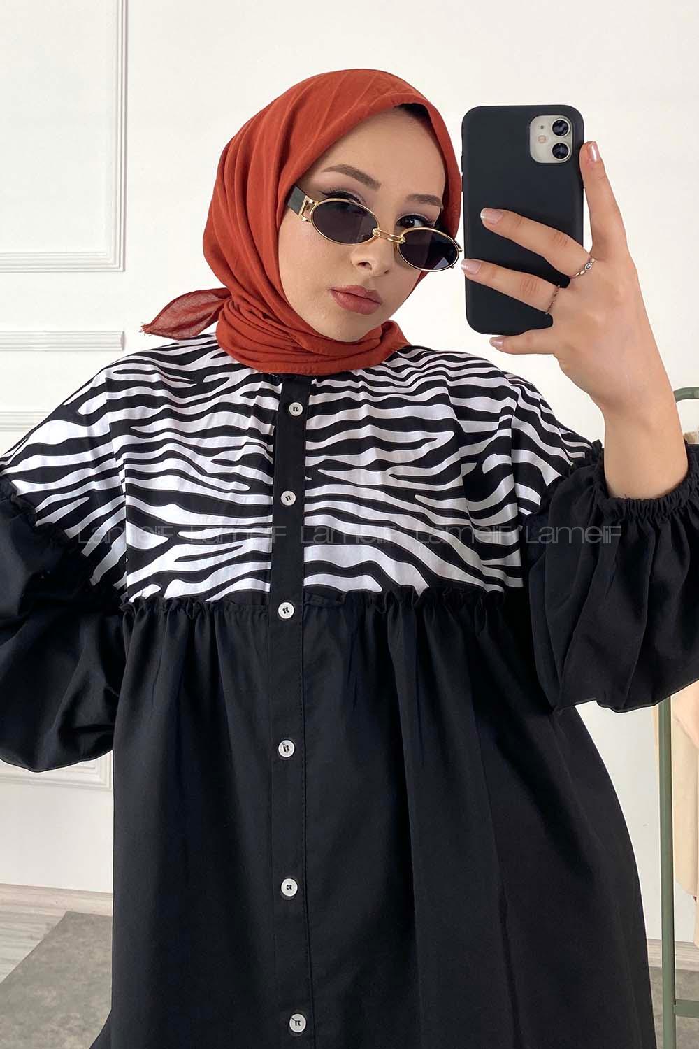 Modalamelif Yaka Fırfırlı Zebra Desen Tunik Siyah