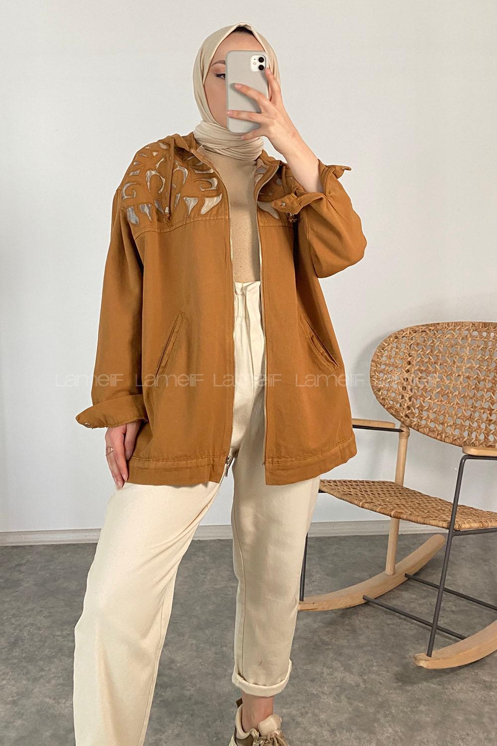 Modalamelif Nakış Detaylı Kapşonlu Gabardin Ceket Camel