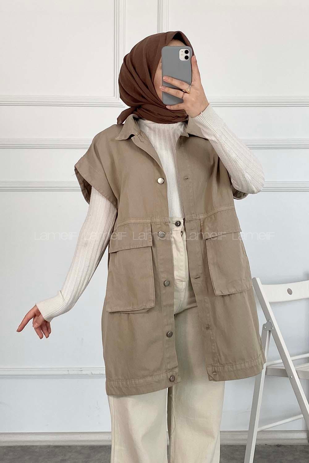 Modalamelif Kapak Cepli Metal Düğmeli Yelek Bej