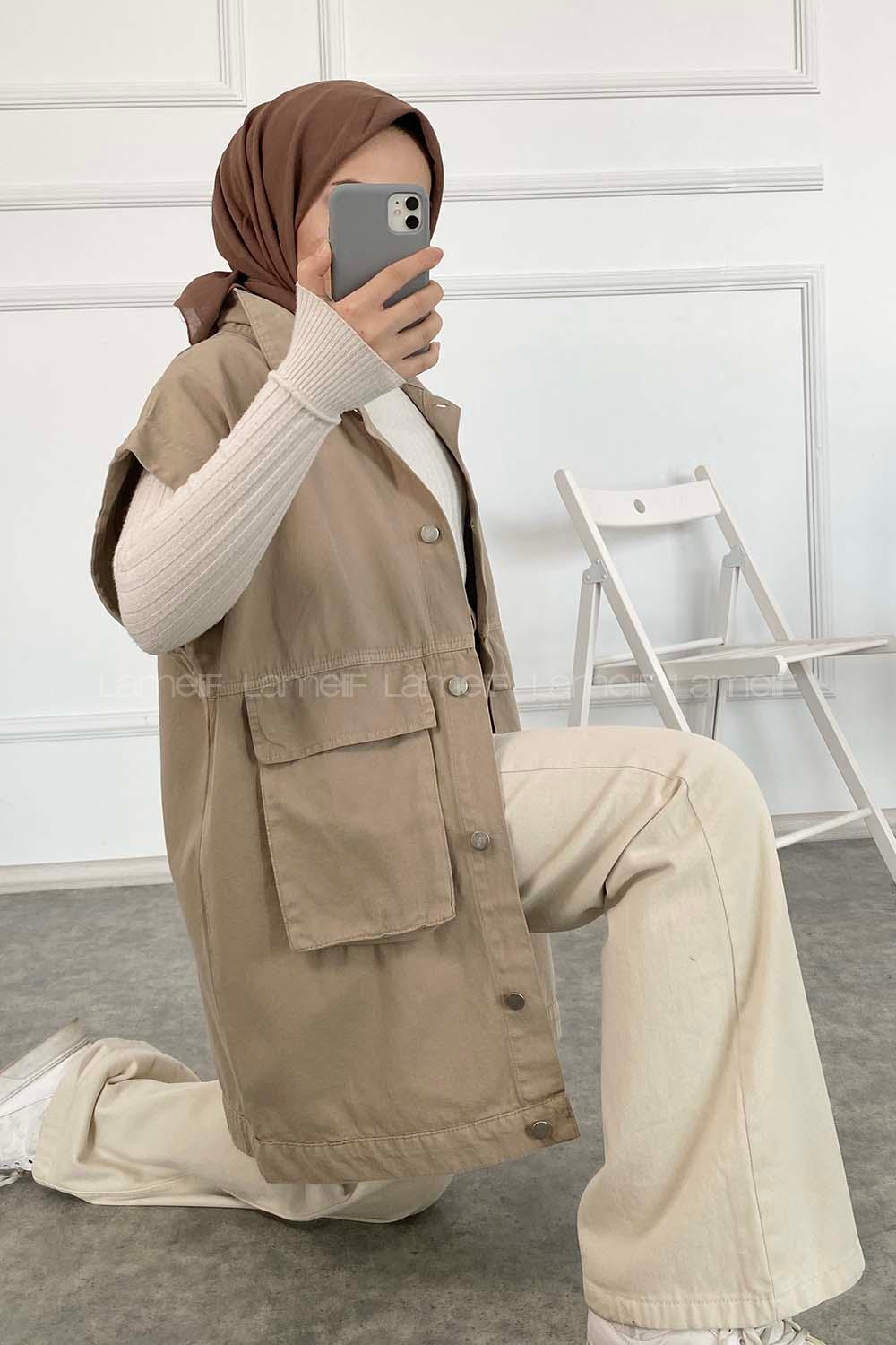 Modalamelif Kapak Cepli Metal Düğmeli Yelek Bej