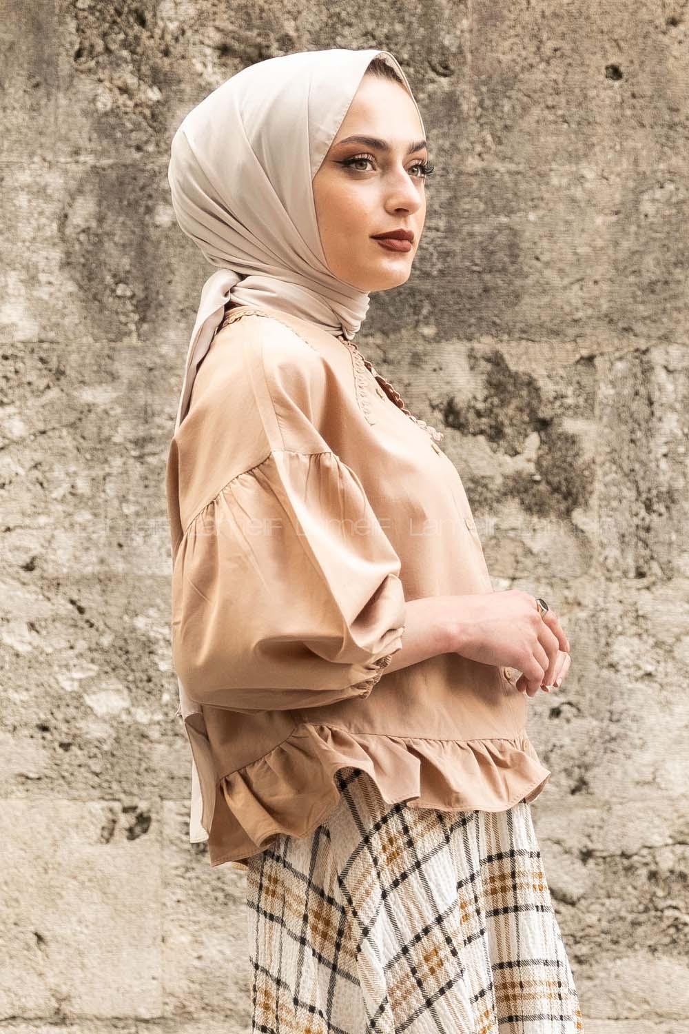 Modalamelif Yakası Dantel Detaylı Balon Kol Bluz Camel