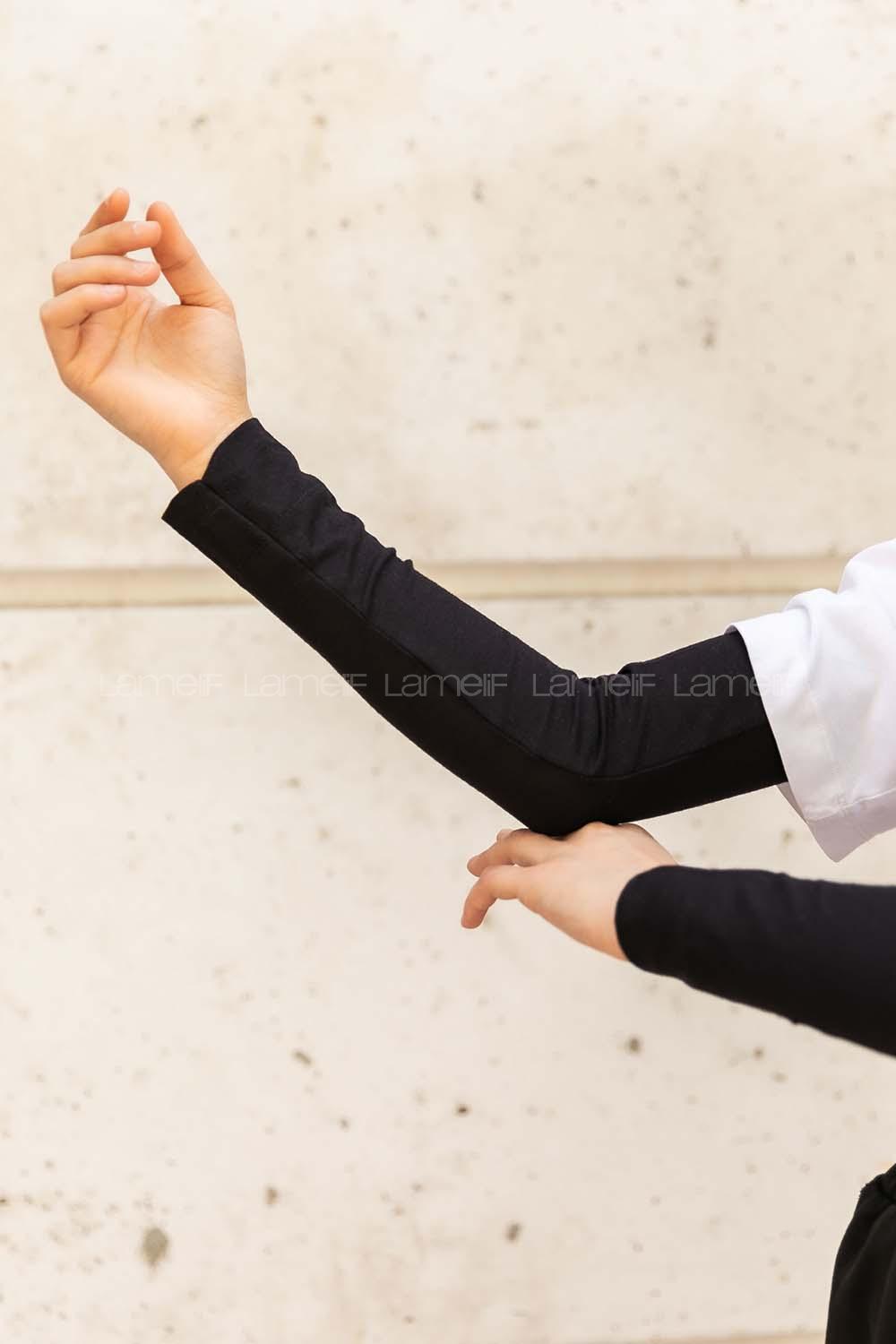 Black Normal Neck Long Arm Combed Fabric Collar